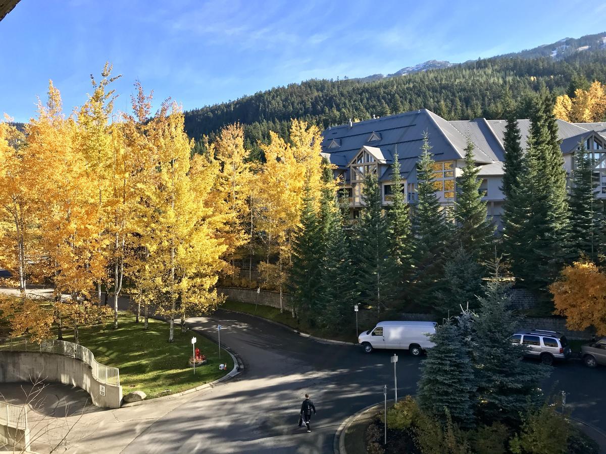 The Best Top Floor Ski-In/Ski-Out At The Aspens Вістлер Екстер'єр фото